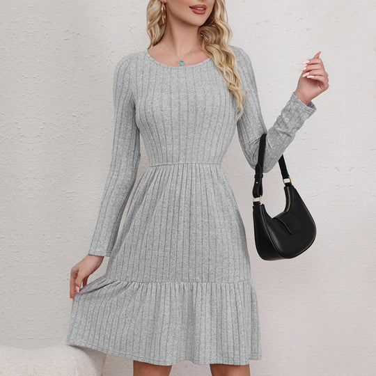 Damen Strickkleid mit Faltenrock und langen Ärmeln EB