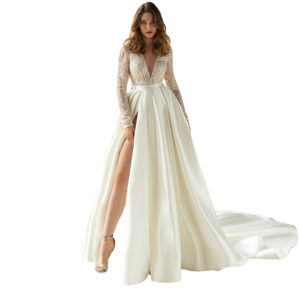 Damen Hochzeitskleid mit eleganten Spitze-Applikationen und schwingendem Rock EB