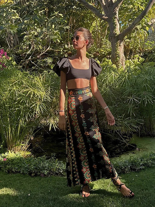 Damen Zweiteiliges Outfit mit kurzem Oberteil und floralem Maxirock EB