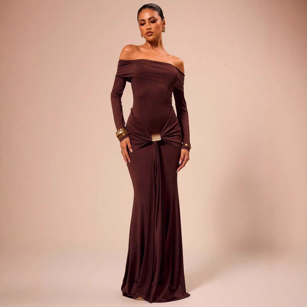 Damen Abendkleid mit schulterfreier Silhouette und elegantem Raffung EB