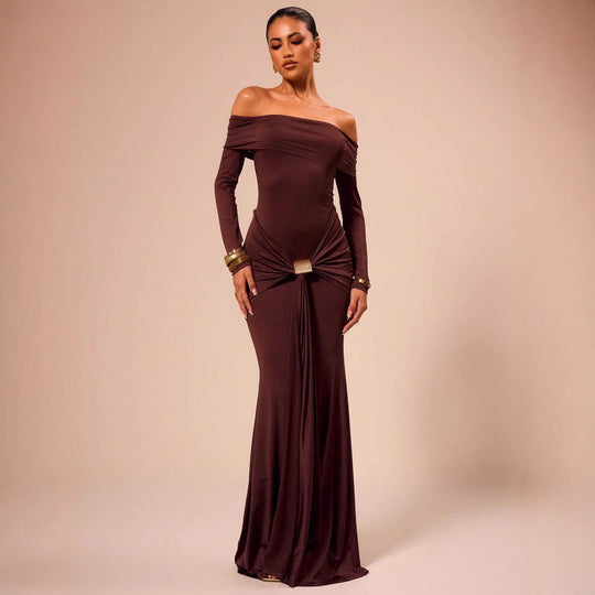 Damen Abendkleid mit schulterfreier Silhouette und elegantem Raffung EB
