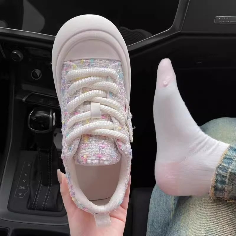 Damen Elegante und bequeme Sneakers mit glitzerndem Sternen-Detail EB