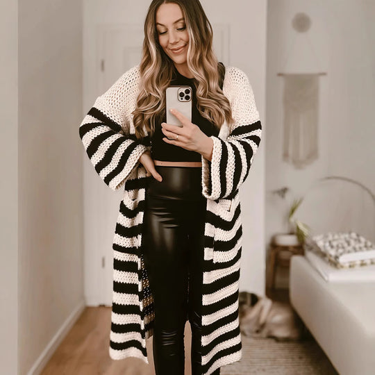 Damen Grobstrickjacke mit gestreiftem Design und lässigem Schnitt EB