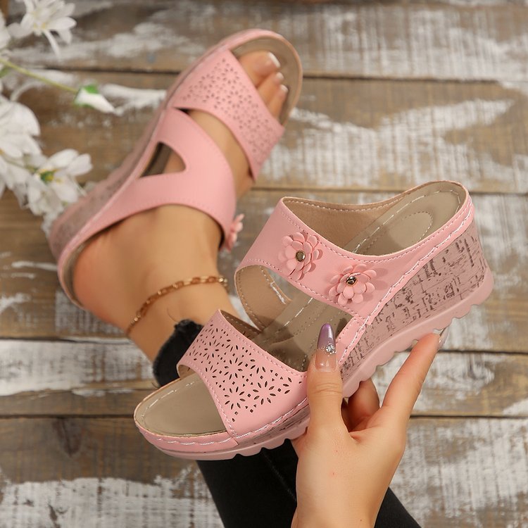 Damen Komfortable Sandalen mit floraler Perforation und ergonomischem Fußbett EB