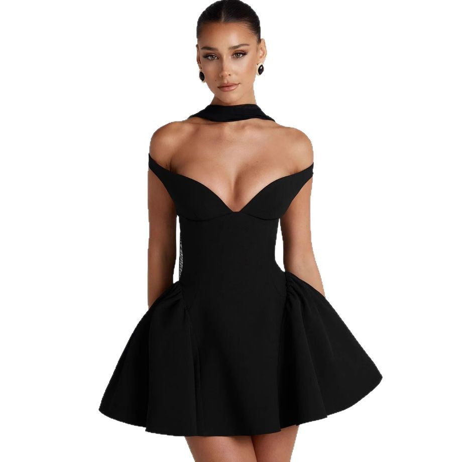 Damen Couture Cocktailkleid mit schulterfreiem Design und voluminösem Rock EB