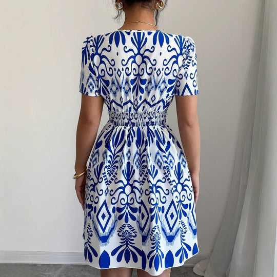 Damen Minikleid mit verspieltem A-Linien Schnitt und floralen Mustern EB
