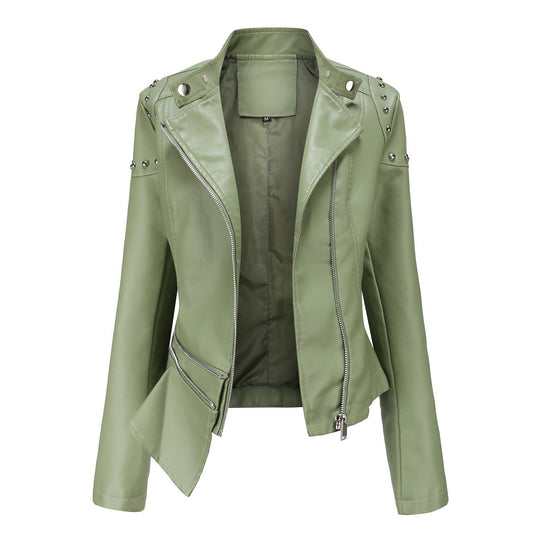Damen nan asymmetrische Kunstleder-Bikerjacke mit Nietenapplikation und tailliertem Schößchen EB