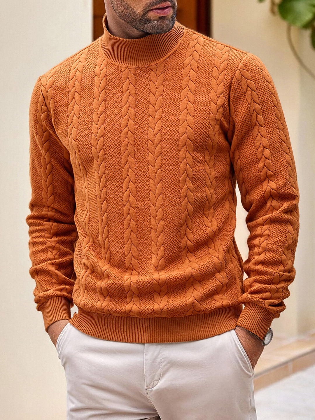 Herren nan grobgestrickter Zopfstrickpullover mit halbem Stehkragen und elastischen Rippbündchen EB
