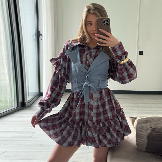 Damen modisches Kleid mit lässigem Überwurf und Rüschendetails EB