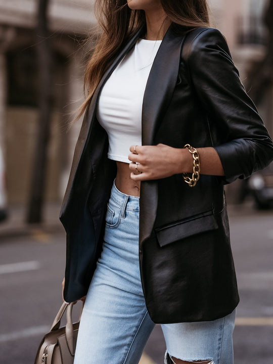 Damen Eleganter Lederblazer mit modernem Schnitt und funktionalem Design EB