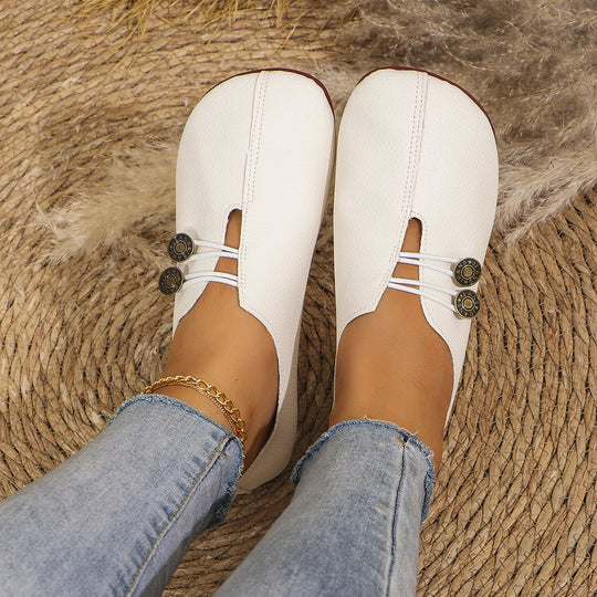 Damen  flache Slipper-Pantoletten aus Wildlederoptik mit elastischer Schnürung und dekorativem Zierknopf EB