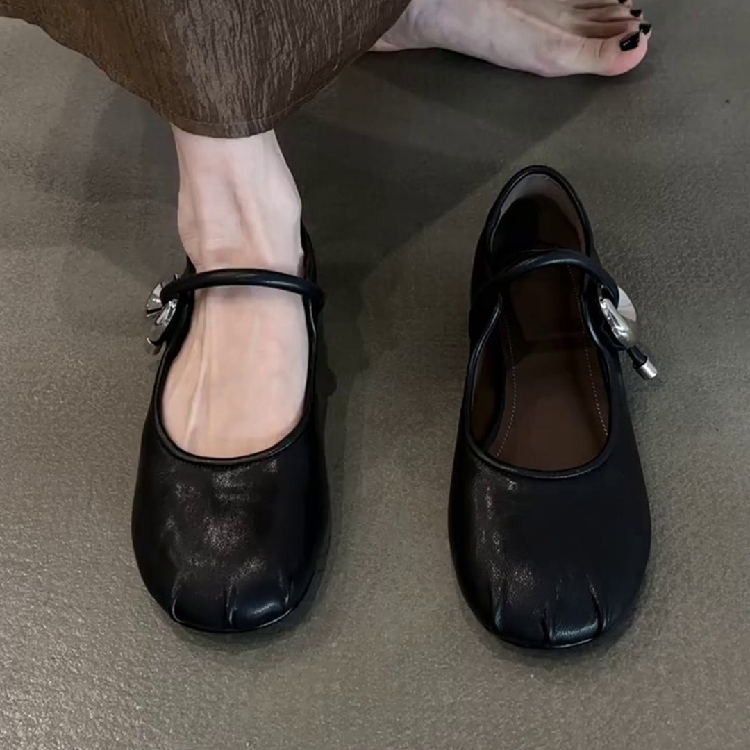 Damen elegante Ballerinas mit modischem Riemchen und dekorativem Schmuckdetail EB