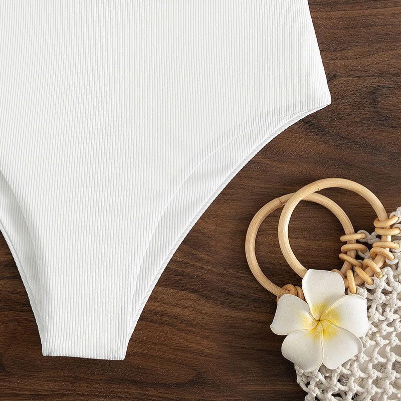 Damen Bandeau-Bikini mit verstellbarem Höschen und raffiniertem Design EB