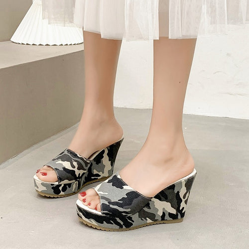 Damen Wedge-Sandalen mit floralem Muster und bequemer Fußbettgestaltung EB