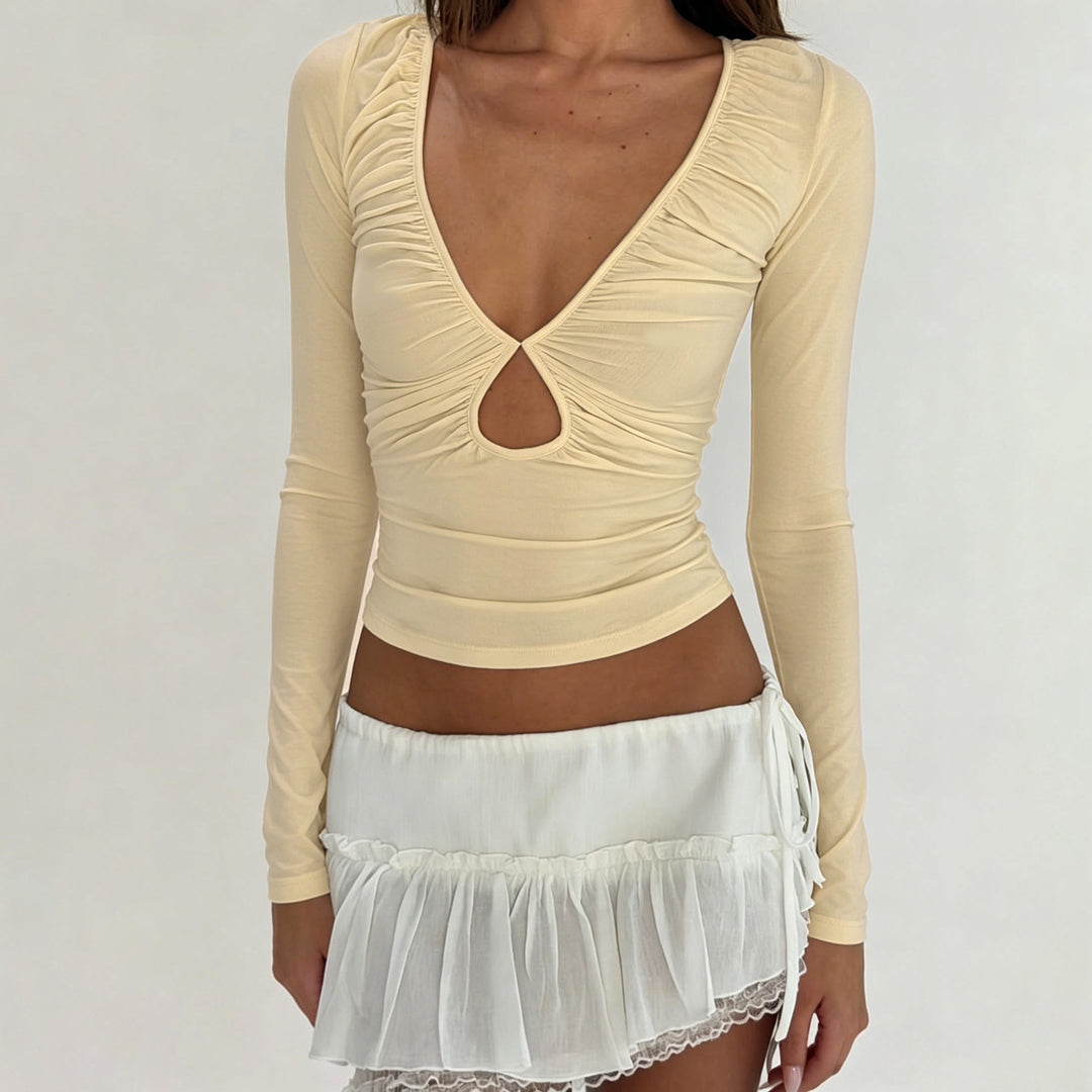 Damen nan tailliertes Langarmshirt mit tiefem V-Ausschnitt, Raffung und Schlüssel‑Cutout EB