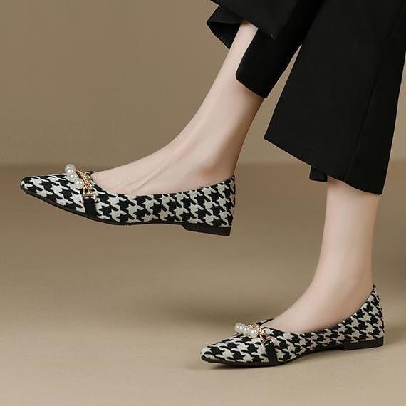 Damen elegante Ballerinas mit modischem Hahnentrittmuster und Perlenschmuck EB