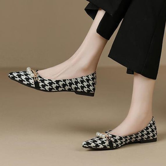 Damen elegante Ballerinas mit modischem Hahnentrittmuster und Perlenschmuck EB