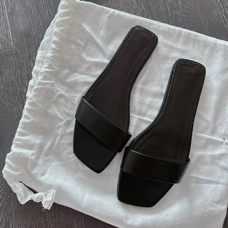 Damen Minimalistische Slides im zeitgenössischen Design mit breiter Riemenfront und bequemer Fußbettgestaltung EB
