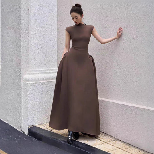 Damen elegantes bodenlanges Kleid mit außergewöhnlichem Kragen und innovativer Silhouette EB