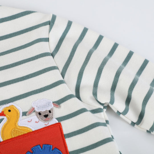 Jungen Sweatshirt mit lebhaftem Traktordesign und Tierapplikationen EB
