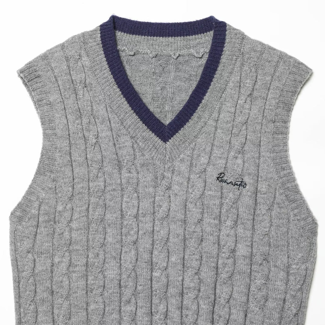 Damen Strickweste mit V-Ausschnitt und klassischem Kabelstrickmuster EB