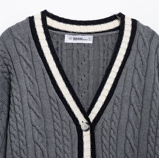 Damen Strickjacke mit Kabelmuster und Taschen EB