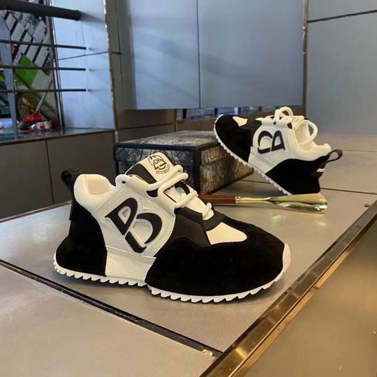 Damen Sportliche Sneaker mit griffiger Sohle und modernen Akzenten EB