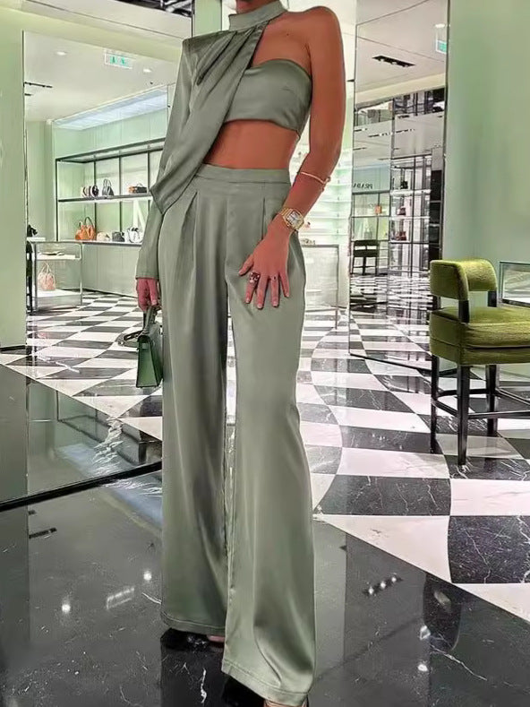 Damen Schickes Zweiteiliges Outfit mit cropped Top und silk Abschluss EB