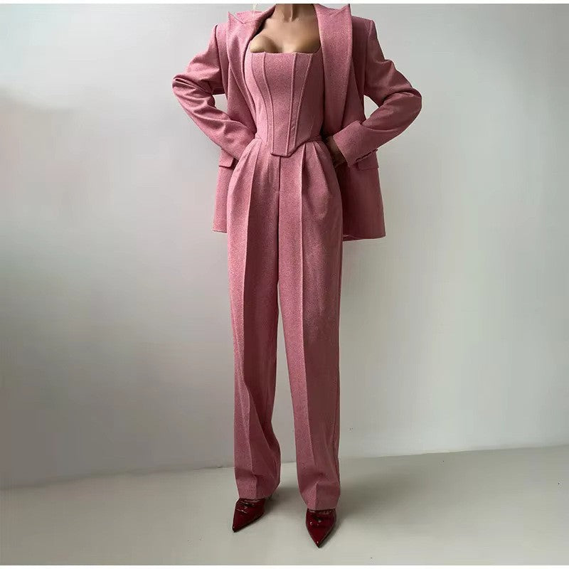 Damen Blazer-Anzug mit figurbetontem Oberteil und weiten Beinen EB