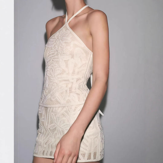 Damen Elegantes Spitzenkleid mit innovativem Schnitt und floralem Design EB