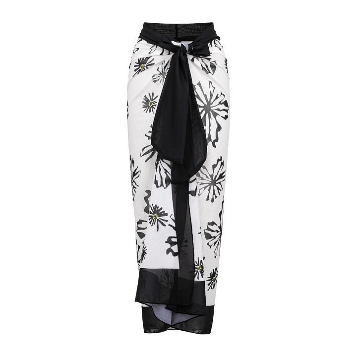 Damen Bikiniset mit besonderem Blumendekor und langem Wickelrock EB