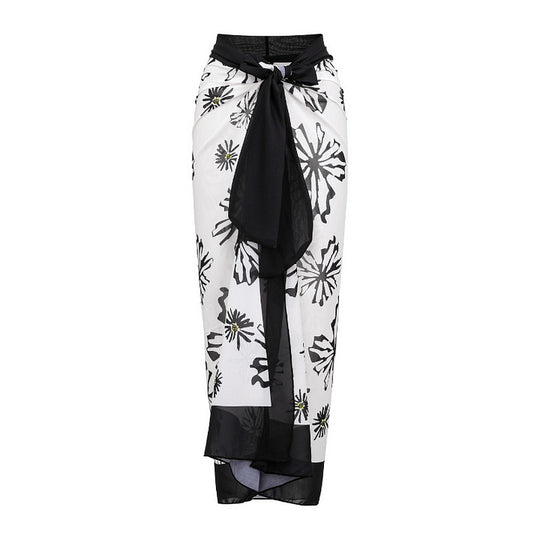 Damen Bikiniset mit besonderem Blumendekor und langem Wickelrock EB