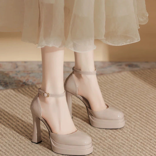 Damen Hochhackige Plateau-Pumps mit verstellbarem Riemchen EB