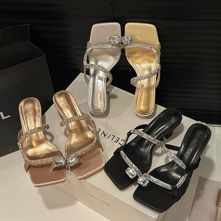 Damen elegante Riemchen-Sandalen mit funkelndem Akzent und komfortablem Absatz EB