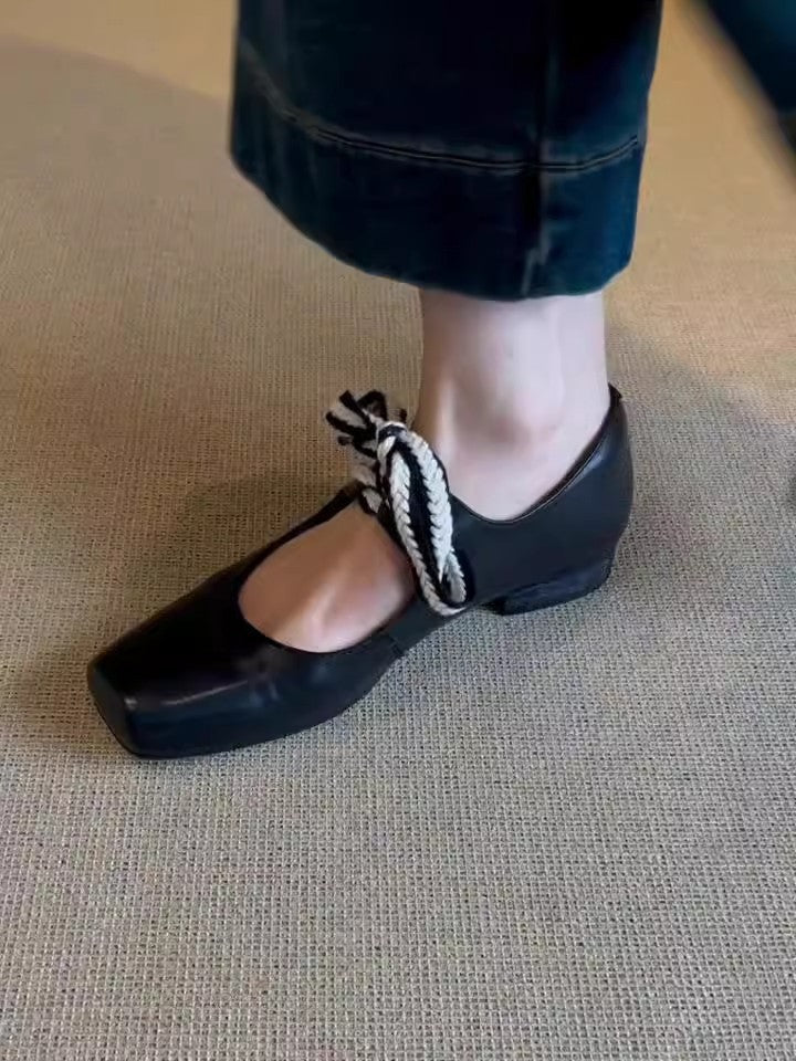 Damen elegante Ballerinas mit modischem SchnürDesign und komfortablem Blockabsatz EB