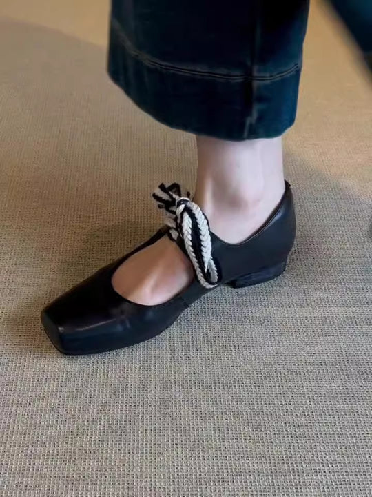 Damen elegante Ballerinas mit modischem SchnürDesign und komfortablem Blockabsatz EB