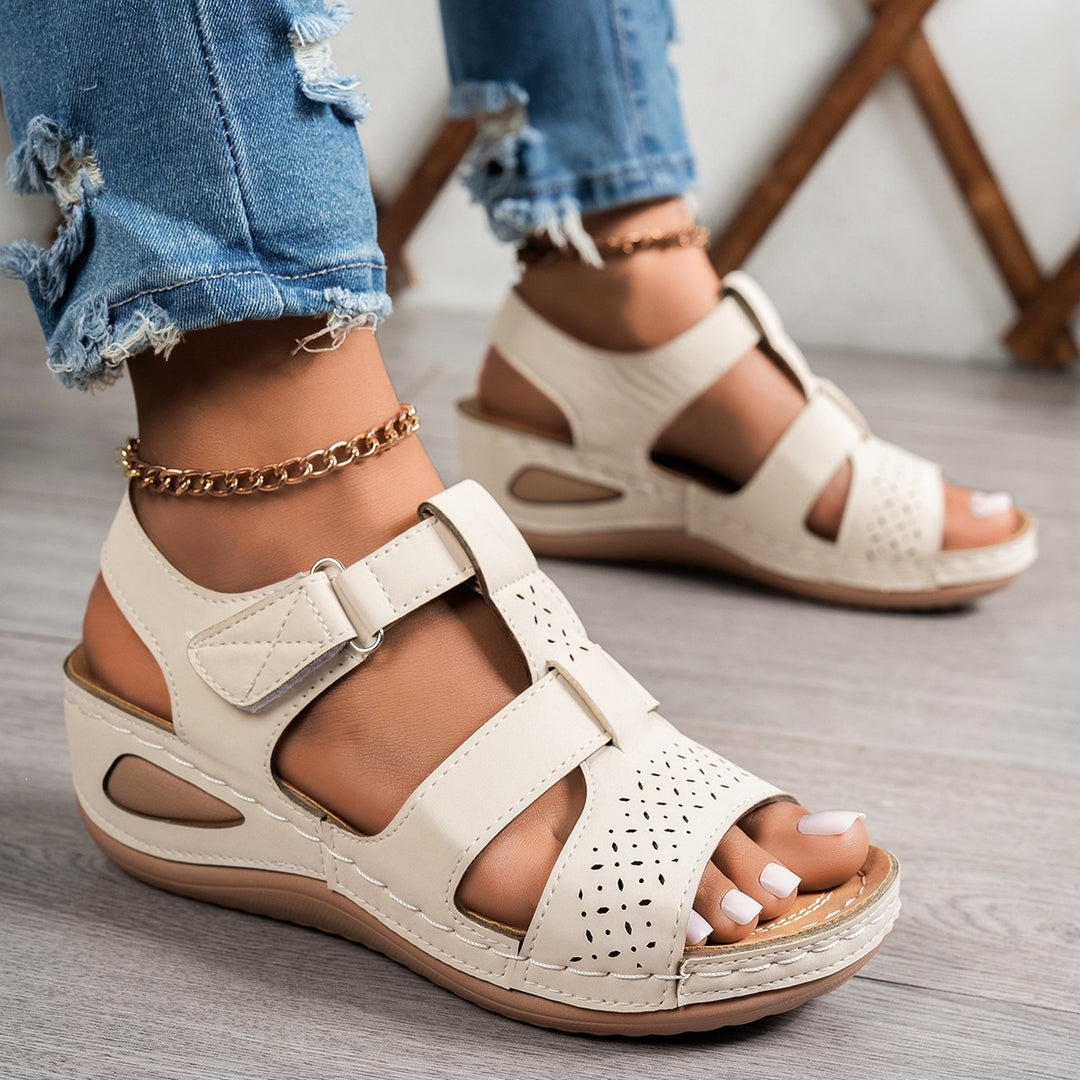 Damen Komfortable und stilvolle Sandalen EB