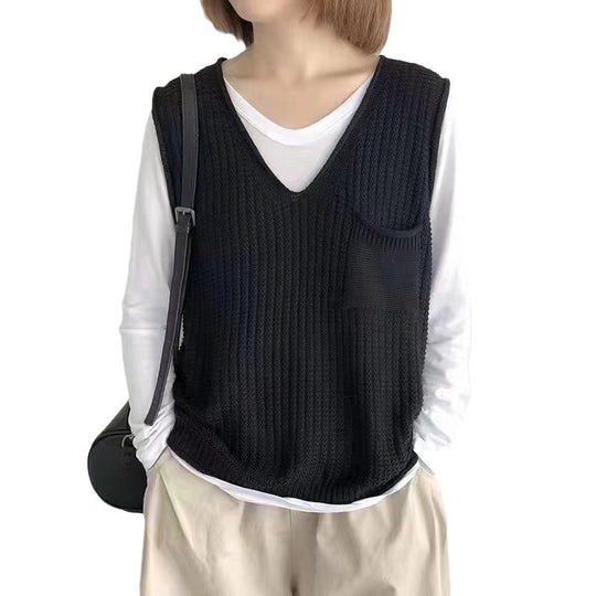 Damen Strickweste mit V-Ausschnitt und praktischer Brusttasche EB
