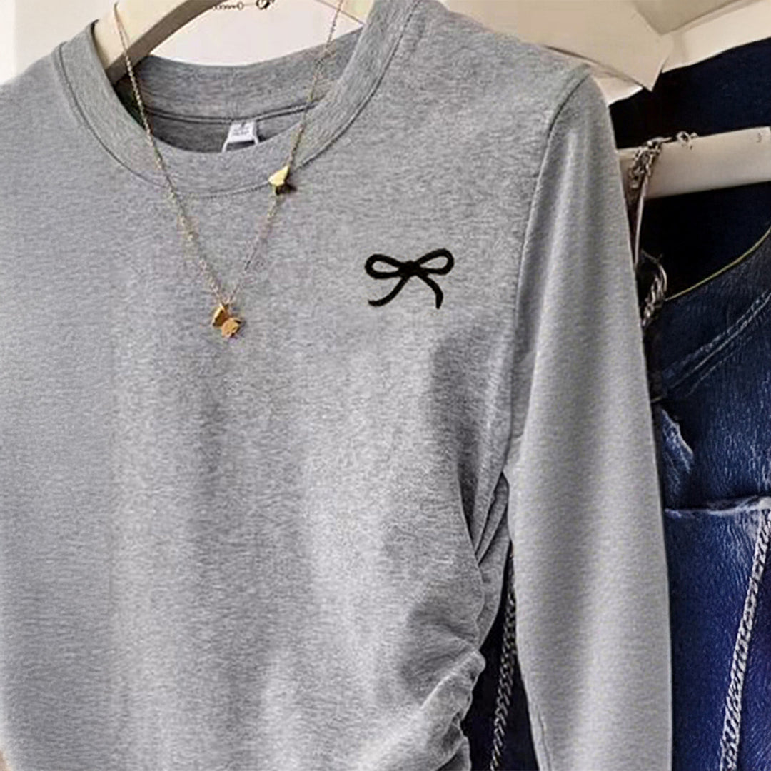 Damen nan gerüschtes Langarmshirt mit dezenter Schleifen-Stickerei und taillierter Drapierung EB