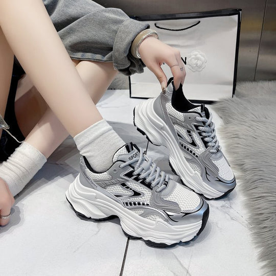 Damen Sportliche Sneakers mit stoßdämpfender Laufsohle und atmungsaktivem Obermaterial EB