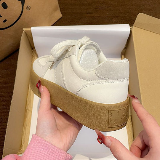Damen Sportliche Sneakers mit rutschfester Gummisohle und atmungsaktiver Oberflächenstruktur EB