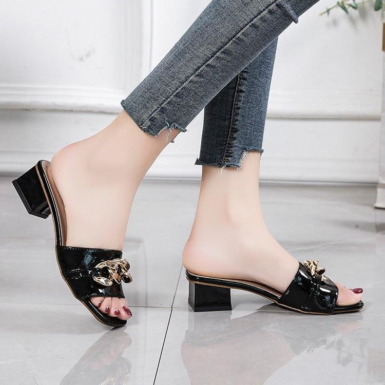 Damen Offene Mules mit glamourösem Schmuckdetail EB