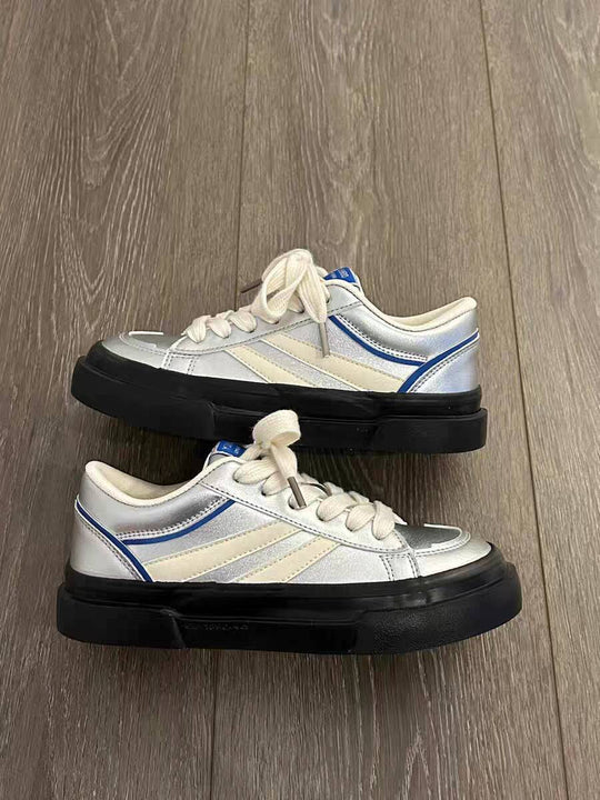 Damen Modische Sneakers mit glänzendem Obermaterial und dämpfender Sohle EB