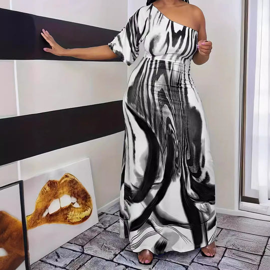 Damen Maxikleid mit asymmetrischem Schnitt und elegantem Muster EB