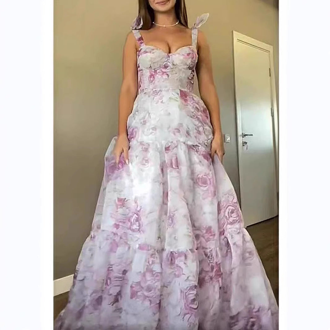 Damen Elegantes Maxikleid mit floralen Details und Rüschenträgern EB