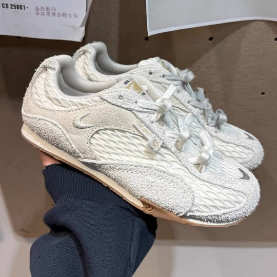 Damen sportliche Laufschuhe mit atmungsaktivem Obermaterial und dämpfender Sohle EB