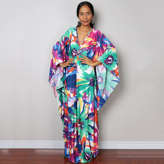 Damen Maxikleid mit kunstvollem Pfauenmuster und seitlichen Schlitzen Heidi Mode