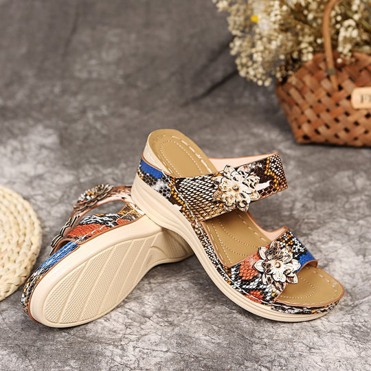 Damen Wedge-Sandalen mit floralem Dekor und geschmackvollem Riemendesign EB