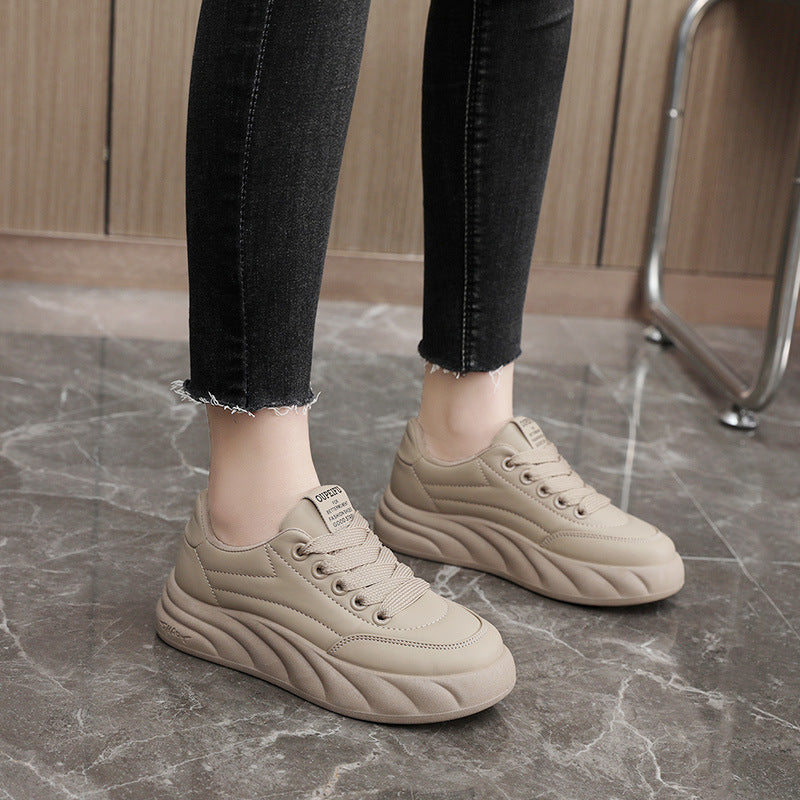 Damen modische Plateausneakers mit ergonomischer Dämpfung und atmungsaktiver Oberflächenstruktur EB