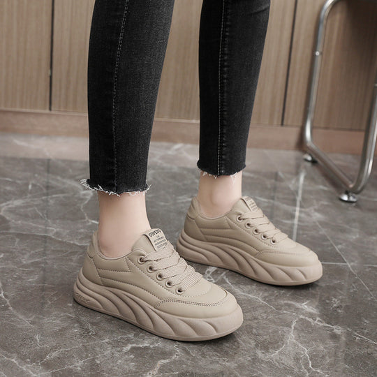 Damen modische Plateausneakers mit ergonomischer Dämpfung und atmungsaktiver Oberflächenstruktur EB